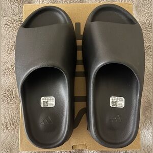 YEEZY SLIDES ONYX 2022/2023